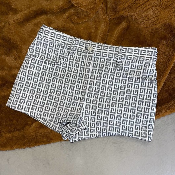 Givenchy Women's Size 26 Denim Jacquard Short EUC $990 - Picture 4 of 13